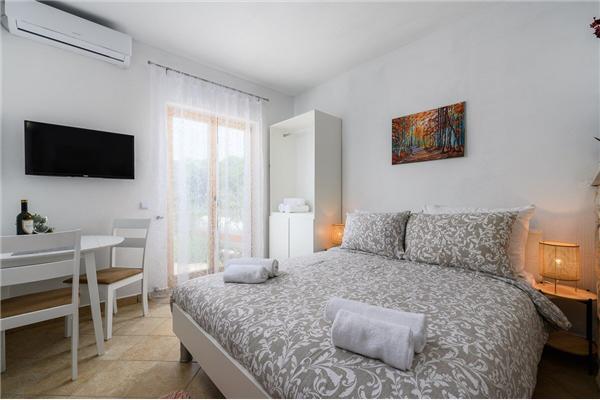 Apartment A9, for 2 persons