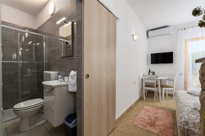 Apartment A9, for 2 persons
