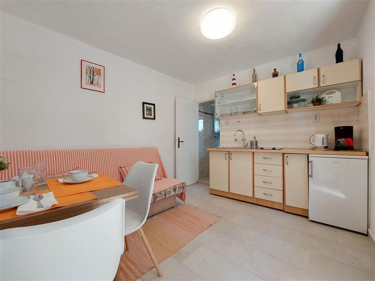 Apartment A4, for 3 persons