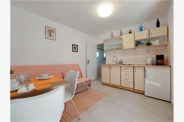 Apartment A4, for 3 persons