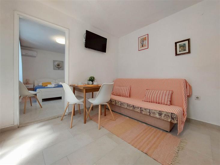 Apartment A4, for 3 persons