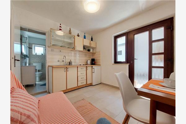 Apartment A4, for 3 persons