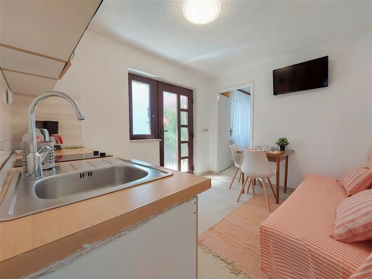 Apartment A4, for 3 persons