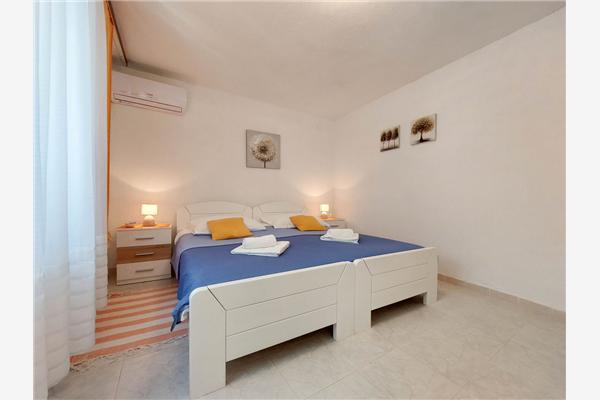Apartment A4, for 3 persons
