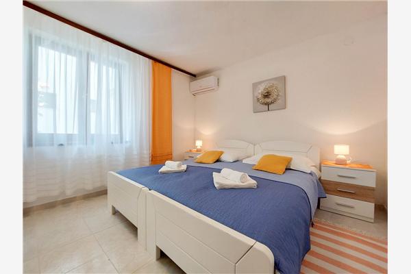 Apartment A4, for 3 persons