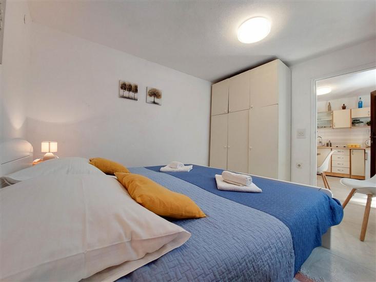 Apartment A4, for 3 persons