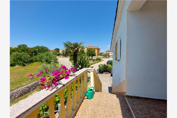 Apartment A2, for 6 persons