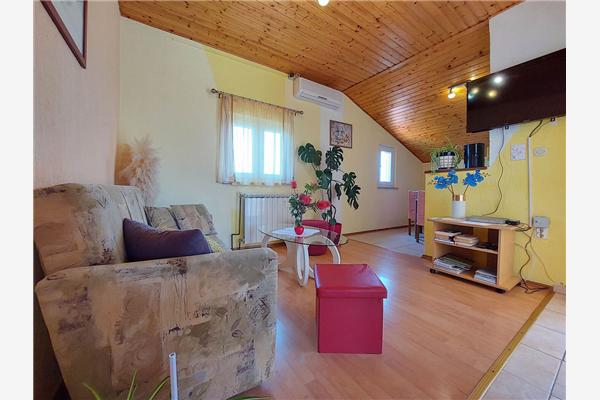 Apartment A2, for 6 persons