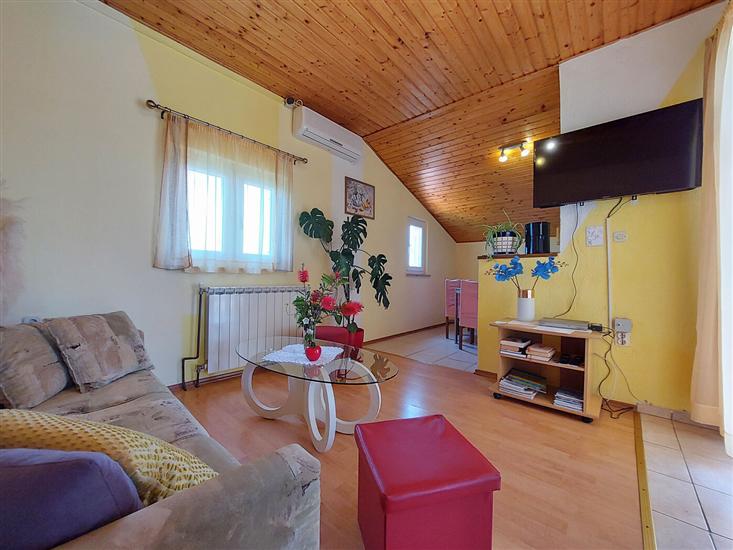 Apartment A2, for 6 persons