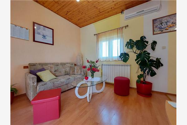 Apartment A2, for 6 persons