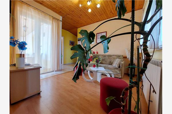 Apartment A2, for 6 persons