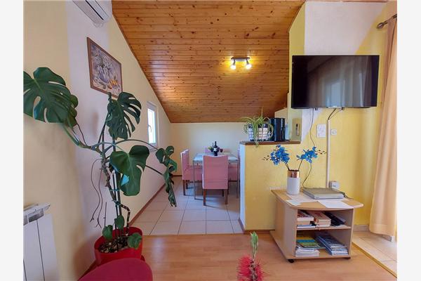 Apartment A2, for 6 persons