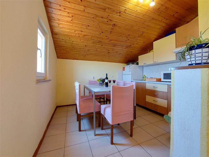 Apartment A2, for 6 persons