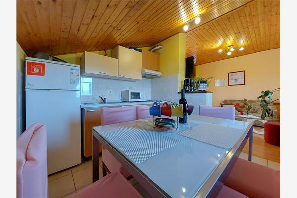 Apartment A2, for 6 persons