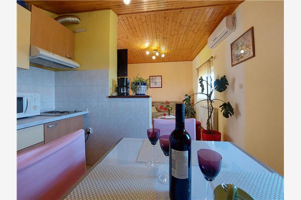 Apartment A2, for 6 persons