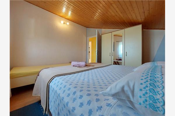 Apartment A2, for 6 persons