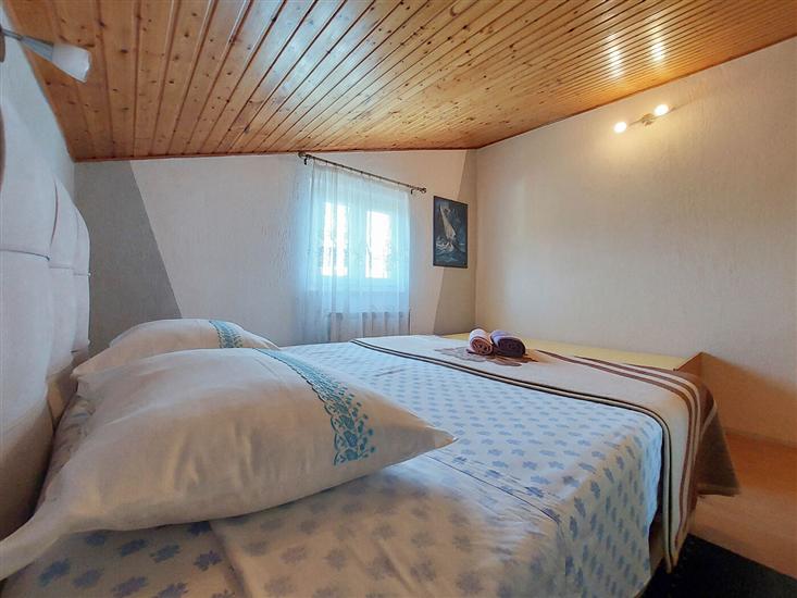 Apartment A2, for 6 persons