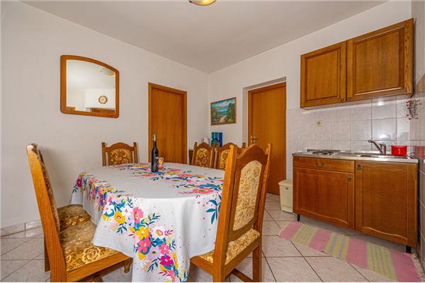 Apartment A2, for 5 persons