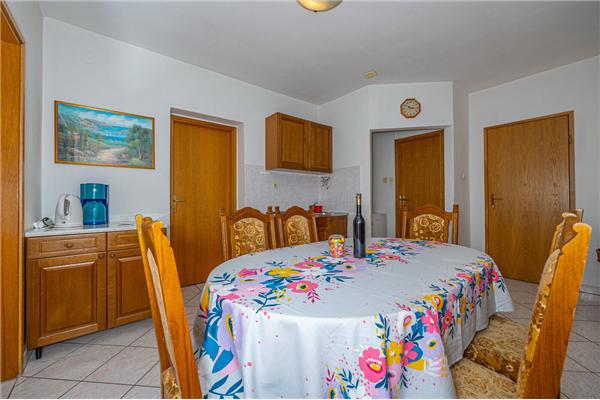 Apartment A2, for 5 persons