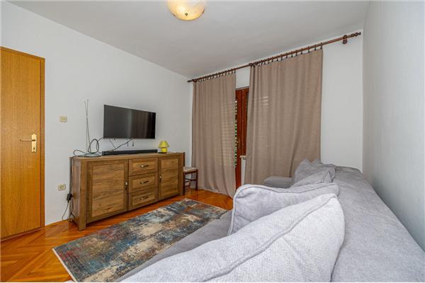 Apartment A2, for 5 persons