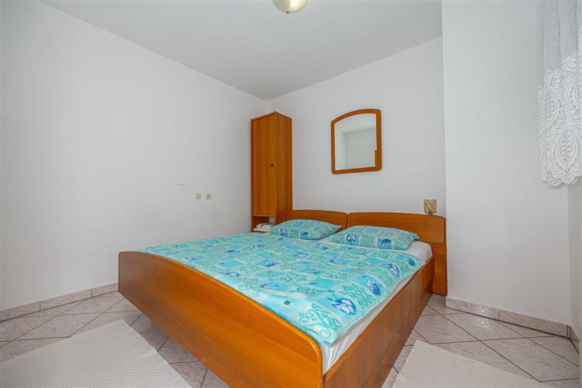 Apartment A2, for 5 persons