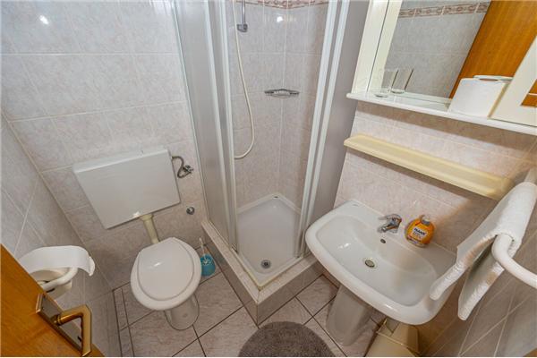 Apartment A2, for 5 persons