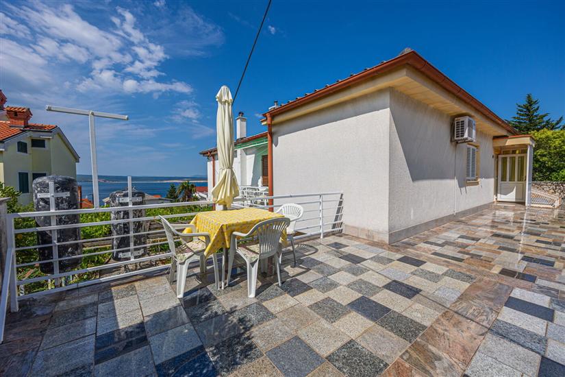 Apartment A2, for 5 persons