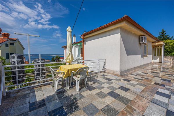 Apartment A2, for 5 persons