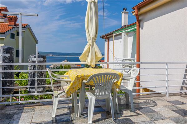 Apartment A2, for 5 persons