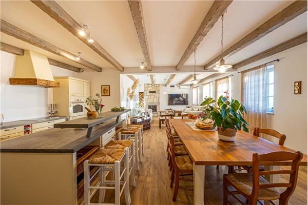 House K1, for 10 persons