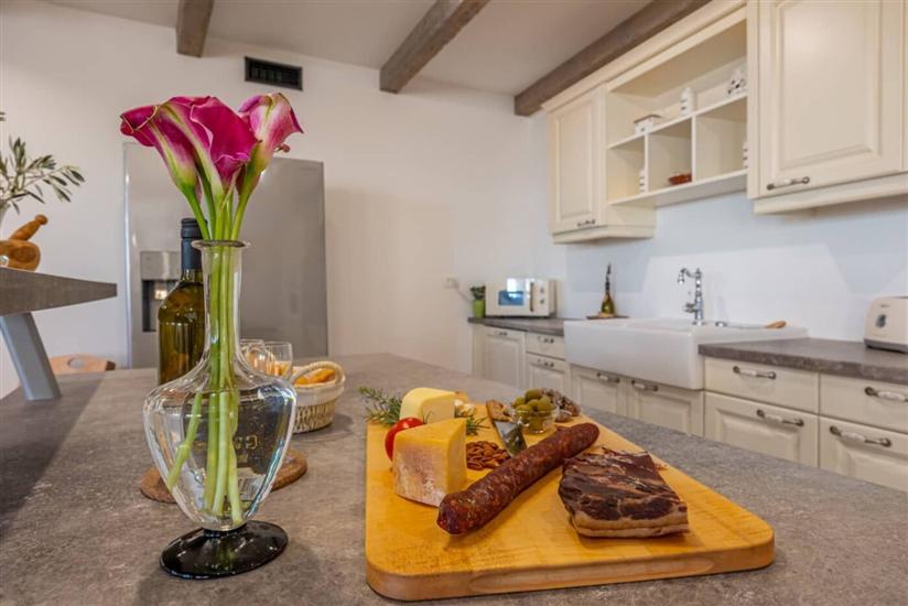 House K1, for 10 persons