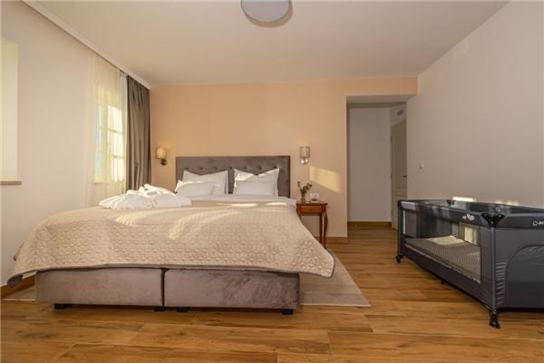 House K1, for 10 persons