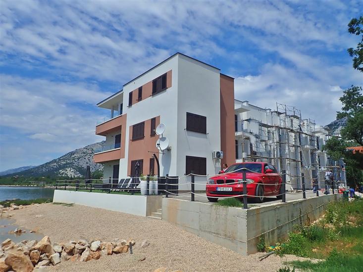 Apartment PLAVA LAGUNA-by the sea