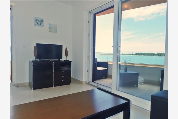 Apartment A1, for 5 persons
