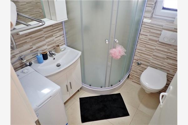 Apartment A1, for 5 persons