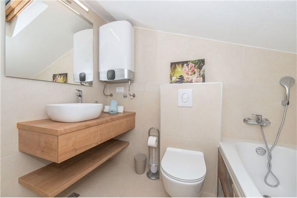 House K1, for 7 persons