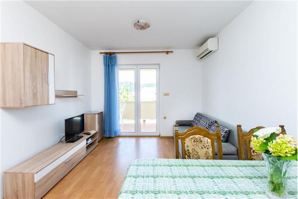 Apartment A3, for 6 persons