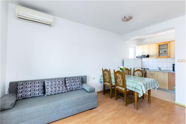 Apartment A3, for 6 persons