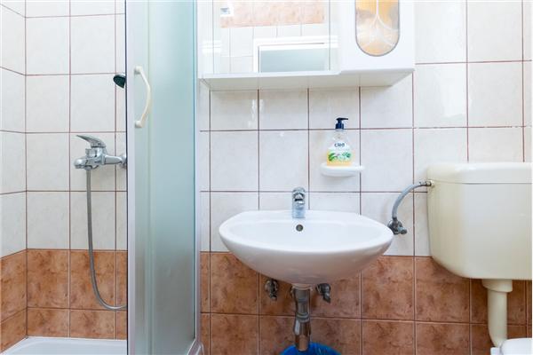 Apartment A4, for 8 persons