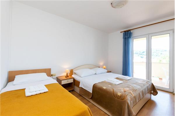 Apartment A4, for 8 persons