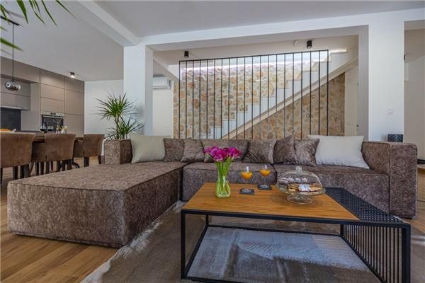 House K1, for 10 persons