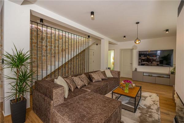 House K1, for 10 persons