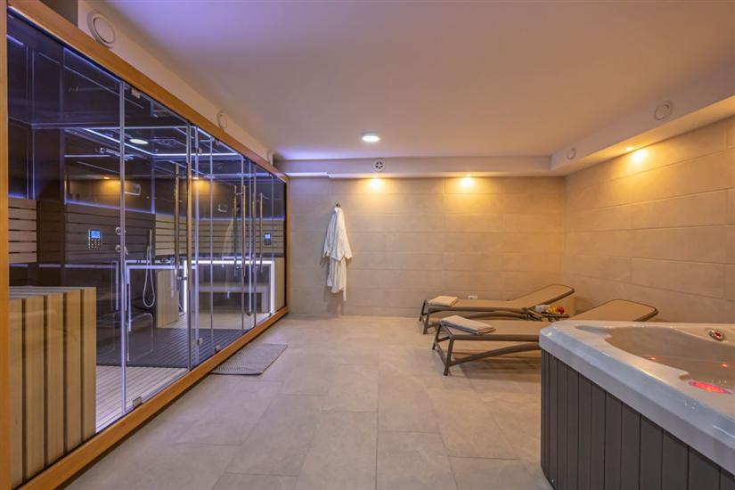 House K1, for 10 persons