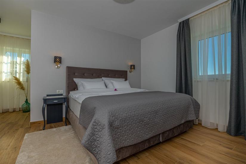 House K1, for 10 persons