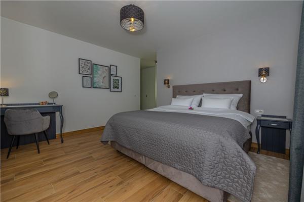 House K1, for 10 persons