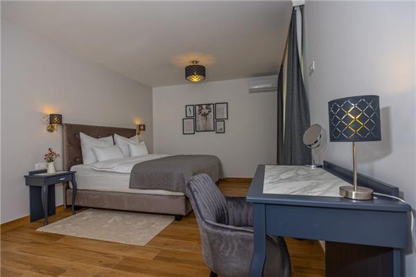 House K1, for 10 persons