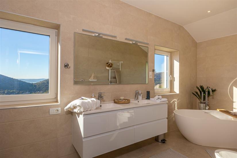 House K1, for 10 persons