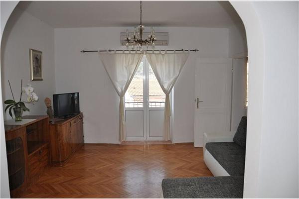 Apartment A1, for 5 persons