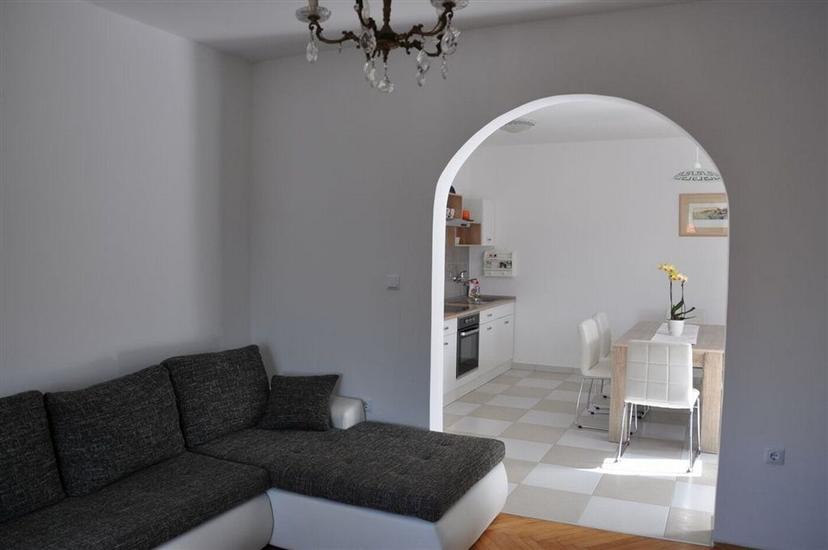 Apartment A1, for 5 persons