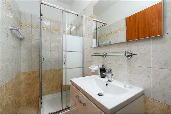 Apartment A4, for 5 persons